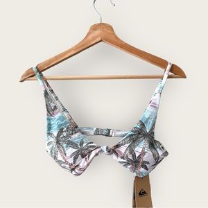 NWT Quiksilver knot bikini top!